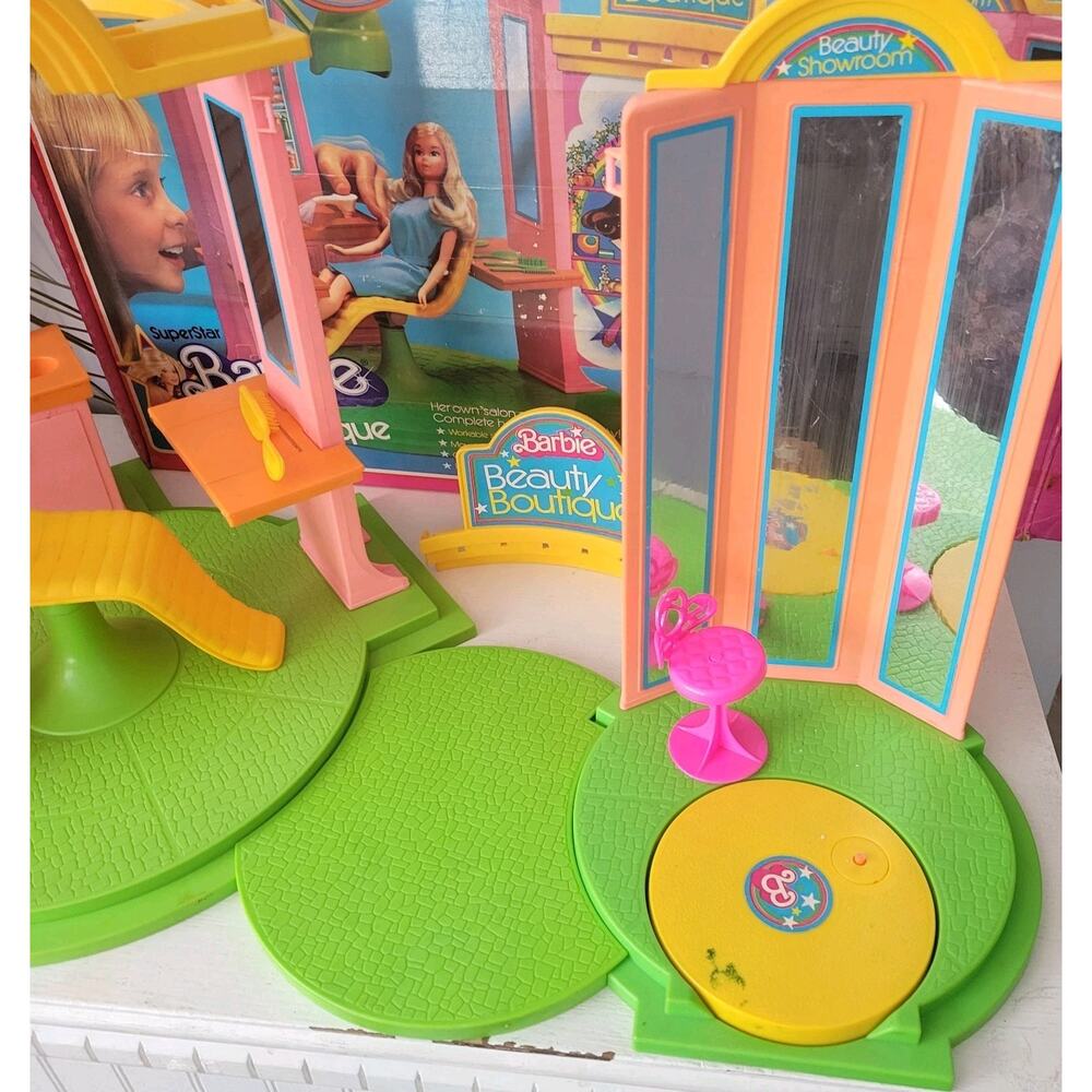 1976 Mattel Superstar Barbie Beauty Boutique w/Box NO. 9795 See Desc. - Picture 4 of 14
